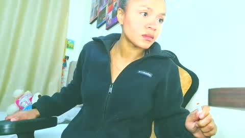 Snapshot of samary_thomas chatting on October 22, 2025, 12:00 am samary thomas online show from October 22, 2025, 12:00 am