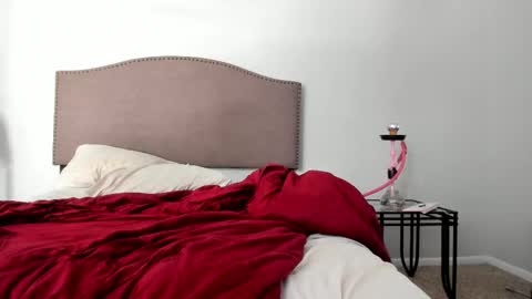 Yaya online show from September 21, 2025, 3:13 pm