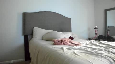 Yaya online show from October 9, 2025, 10:24 am