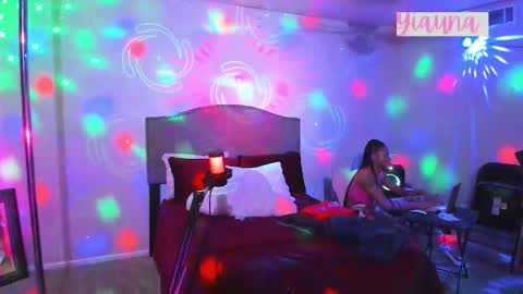 Yaya online show from November 22, 2025, 6:34 am