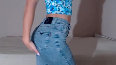 Snapshot of samdemia chatting on September 18, 2025, 2:02 am Sam Demia online show from September 18, 2025, 2:02 am