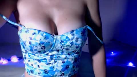 Snapshot of samdemia chatting on October 5, 2025, 2:21 am Sam Demia online show from October 5, 2025, 2:21 am