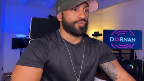 Snapshot of samdornan chatting on December 13, 2024, 4:27 pm Sam Dornan online show from December 13, 2024, 4:27 pm