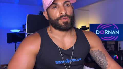 Snapshot of samdornan chatting on December 14, 2024, 11:34 pm Sam Dornan online show from December 14, 2024, 11:34 pm