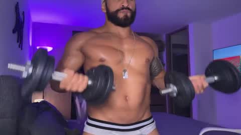 Snapshot of samdornan chatting on January 16, 2025, 11:59 pm Sam Dornan online show from January 16, 2025, 11:59 pm