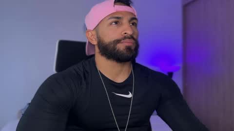 Snapshot of samdornan chatting on February 4, 2025, 10:13 pm Sam Dornan online show from February 4, 2025, 10:13 pm