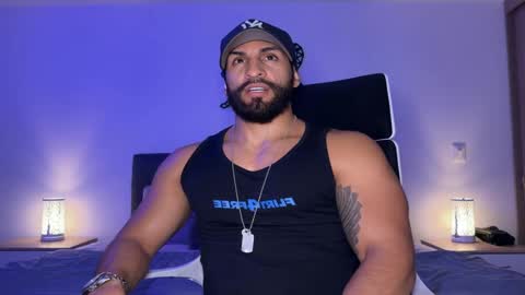 Snapshot of samdornan chatting on February 28, 2025, 11:01 pm Sam Dornan online show from February 28, 2025, 11:01 pm