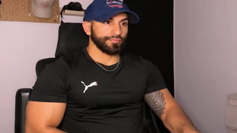 Snapshot of samdornan chatting on February 12, 2026, 12:27 am Sam Dornan online show from February 12, 2026, 12:27 am