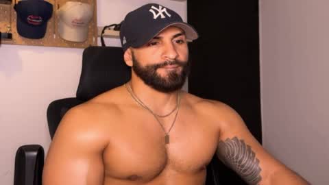 Snapshot of samdornan chatting on February 18, 2026, 1:01 am Sam Dornan online show from February 18, 2026, 1:01 am