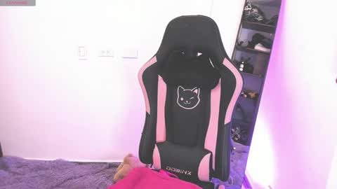 samiacooper25 online show from September 8, 2025, 11:15 pm