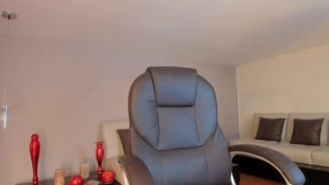 Samii  online show from November 2, 2025, 7:49 pm