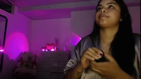 Snapshot of samirabunny_222 chatting on April 23, 2026, 9:52 am Danna dulce online show from April 23, 2026, 9:52 am