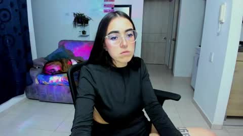 SARA online show from June 3, 2026, 1:08 am