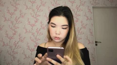 Elina online show from February 18, 2026, 9:27 am