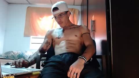 sammy model independiente online show from April 3, 2026, 1:20 pm