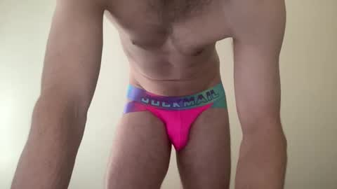 Snapshot of samt2527 chatting on September 28, 2025, 5:35 am SamT online show from September 28, 2025, 5:35 am