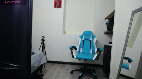 Snapshot of samuel_dark chatting on April 9, 2026, 6:19 am samuel_dark online show from April 9, 2026, 6:19 am