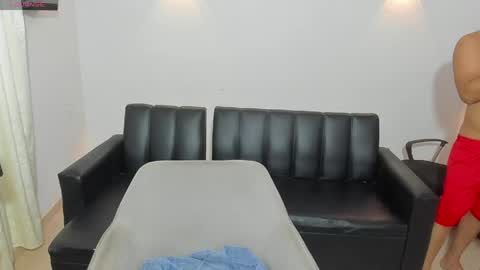 Snapshot of samxx_muscle chatting on May 28, 2026, 1:19 pm samxx_muscle online show from May 28, 2026, 1:19 pm