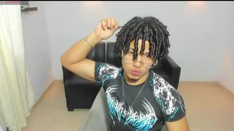Snapshot of samxx_muscle chatting on May 30, 2026, 3:31 pm samxx_muscle online show from May 30, 2026, 3:31 pm