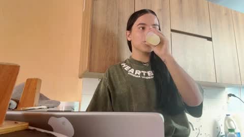 Snapshot of samys_world chatting on December 9, 2024, 6:35 pm Samy Montoya online show from December 9, 2024, 6:35 pm