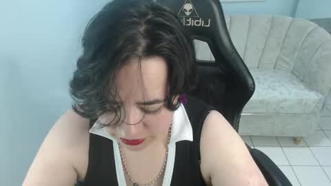 samythomas_t online show from February 10, 2026, 8:02 pm