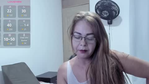 Snapshot of sanddi_milff chatting on October 4, 2025, 7:23 pm Sanddi online show from October 4, 2025, 7:23 pm