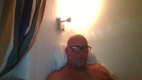 sandnesrune523 online show from January 18, 2026, 3:21 am