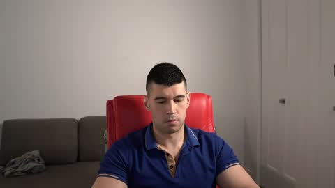 Snapshot of sandow_ chatting on May 14, 2026, 9:43 pm Sandow online show from May 14, 2026, 9:43 pm