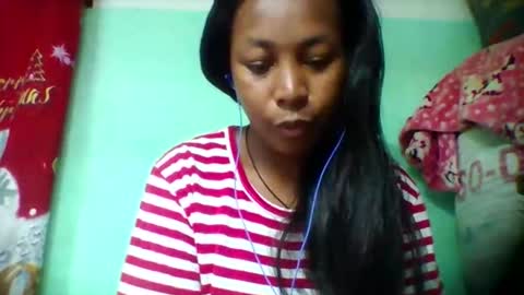 sandra1253099 online show from September 19, 2025, 6:26 am