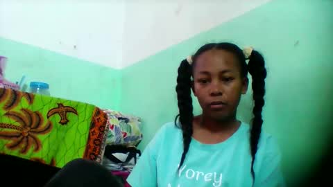 sandra1253099 online show from November 6, 2025, 7:42 am