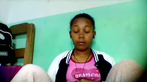 Snapshot of sandra1253099 chatting on June 20, 2026, 6:16 am sandra1253099 online show from June 20, 2026, 6:16 am