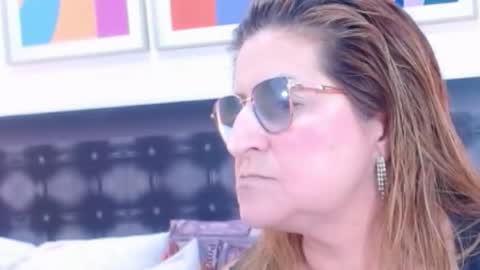 SANDRA online show from November 12, 2025, 10:48 am