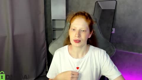 Snapshot of sandra__wilson chatting on September 18, 2025, 1:40 am Sandra online show from September 18, 2025, 1:40 am