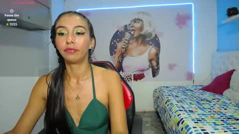 Snapshot of sandra_petite19 chatting on June 12, 2026, 3:27 am sandra online show from June 12, 2026, 3:27 am