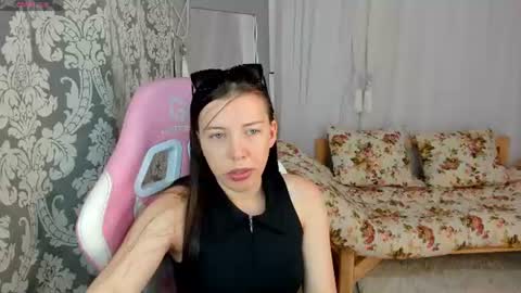 Snapshot of sandra_rosss chatting on July 5, 2026, 4:41 am Sandra online show from July 5, 2026, 4:41 am