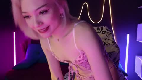 Sandy  online show from February 7, 2025, 11:12 am