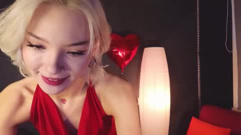 Sandy  online show from February 25, 2025, 1:20 am