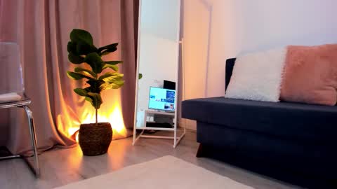 sandra jo online show from October 22, 2025, 6:24 am