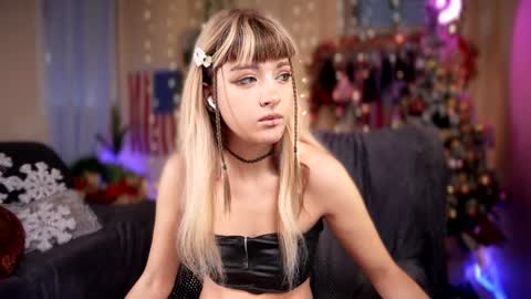 Snapshot of sandy_candycrush chatting on December 30, 2024, 1:47 pm Sandy Nekochan online show from December 30, 2024, 1:47 pm