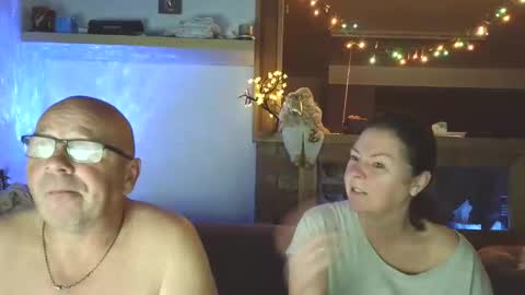 Snapshot of sanroom chatting on November 14, 2025, 3:44 pm sanroom online show from November 14, 2025, 3:44 pm