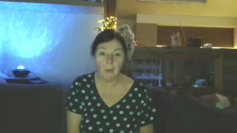 Snapshot of sanroom chatting on December 16, 2025, 3:39 pm sanroom online show from December 16, 2025, 3:39 pm