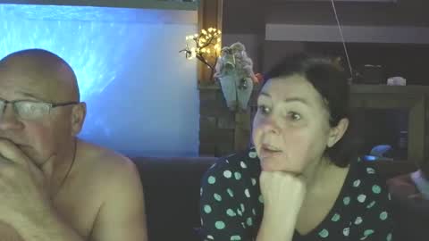 Snapshot of sanroom chatting on December 17, 2025, 3:51 pm sanroom online show from December 17, 2025, 3:51 pm