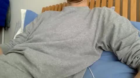 sansha1305 online show from February 19, 2026, 4:36 pm