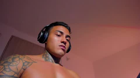 Snapshot of santi__ferrer chatting on May 22, 2026, 2:19 am Santi Ferrer online show from May 22, 2026, 2:19 am