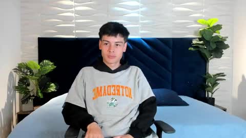 Santi  online show from May 3, 2026, 12:55 pm