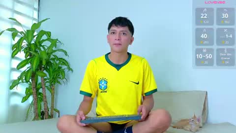 Snapshot of santi_ll chatting on July 12, 2026, 1:24 pm santi online show from July 12, 2026, 1:24 pm