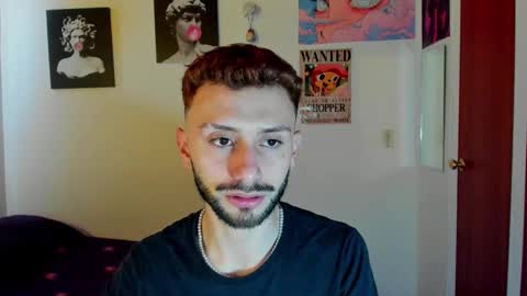 Snapshot of santi_mateo chatting on October 3, 2025, 3:20 pm Santi online show from October 3, 2025, 3:20 pm