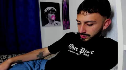 Snapshot of santi_mateo chatting on May 29, 2026, 5:16 am Santi online show from May 29, 2026, 5:16 am