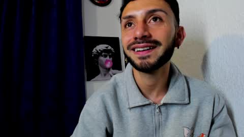 Snapshot of santi_mateo chatting on June 4, 2026, 12:49 am Santi online show from June 4, 2026, 12:49 am