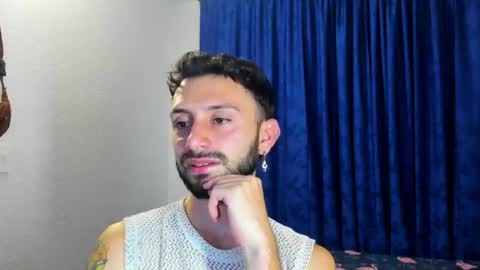 Snapshot of santi_mateo chatting on June 15, 2026, 12:57 am Santi online show from June 15, 2026, 12:57 am